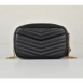 【YSL】SAINT LAURENT V字縫線魚子醬牛皮金屬LOGO流蘇相機包 ★19cm*12cm*5cm★